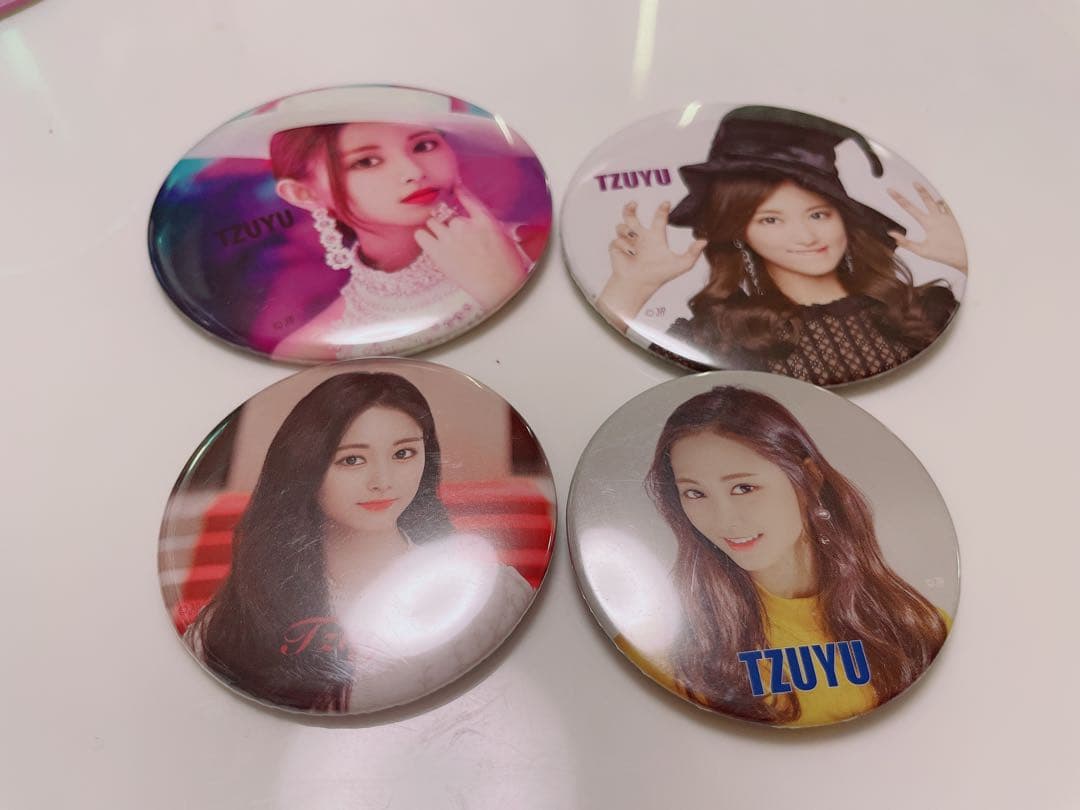 Tzuyu 缶バッジ 4個セット - メルカリ