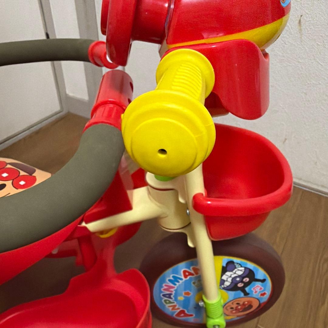 【美品】アンパンマン 三輪車 それいけ！アンパンマン デラックスII レッド 赤