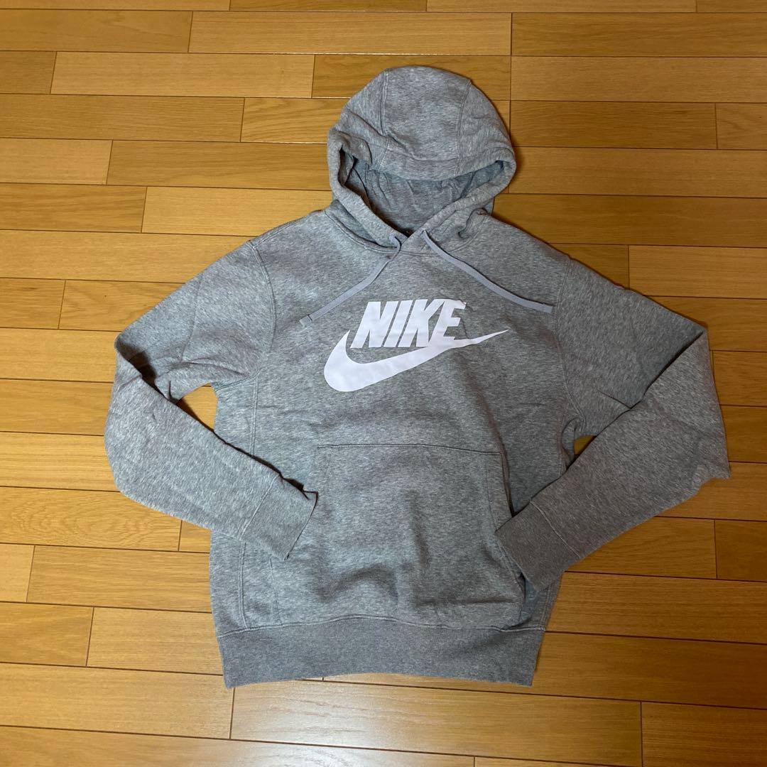 Nike グレー フード付きパーカー S - メルカリ