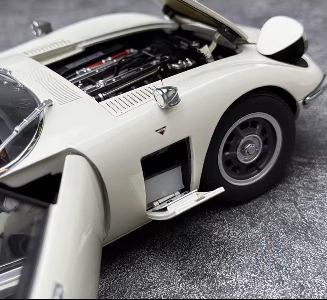 オートアート 1/18ダイカストトヨタ 2000GT ￼ミニカー - メルカリ