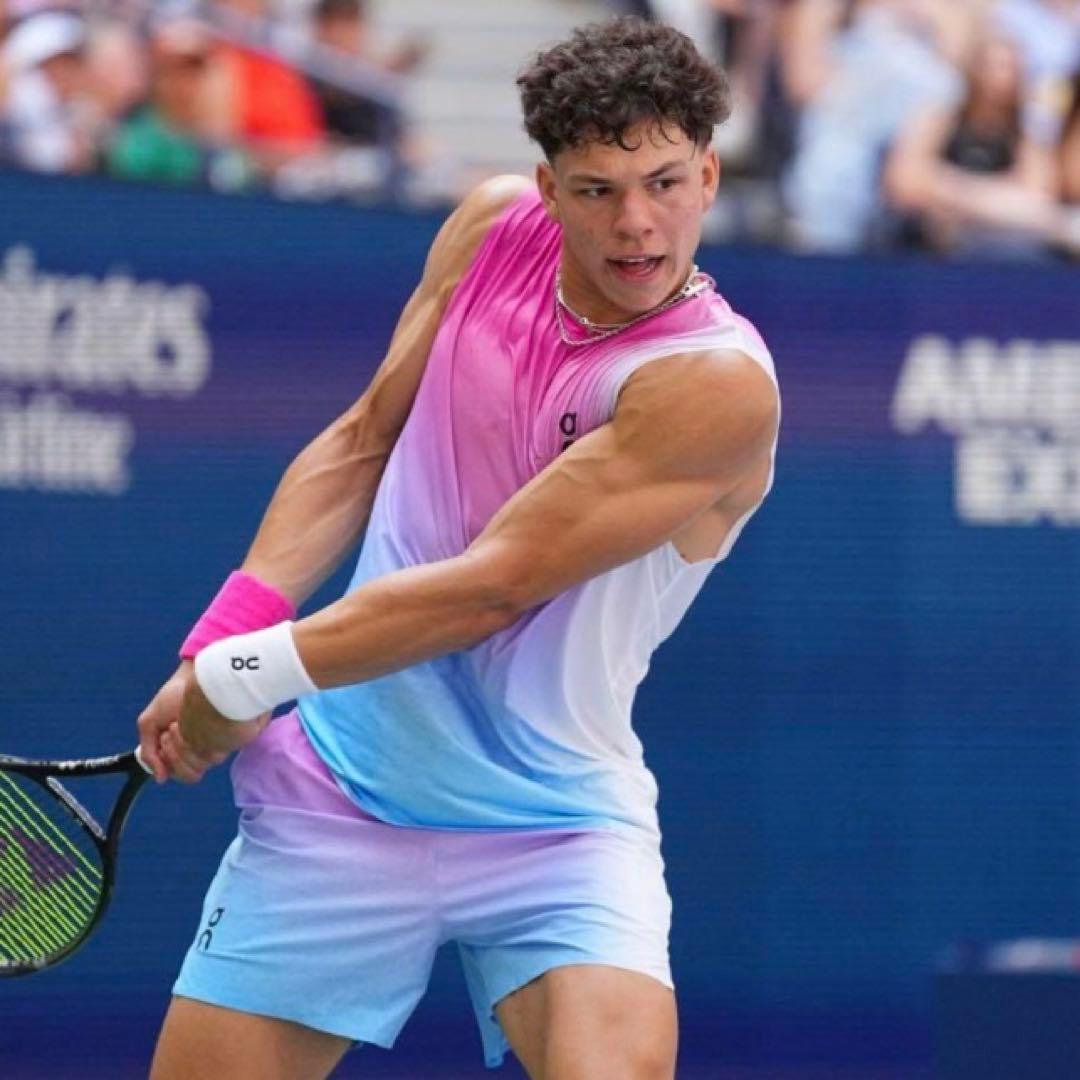 完売 ON court tank Mサイズ 美品 シェルトン着用 タンクトップ - メルカリ