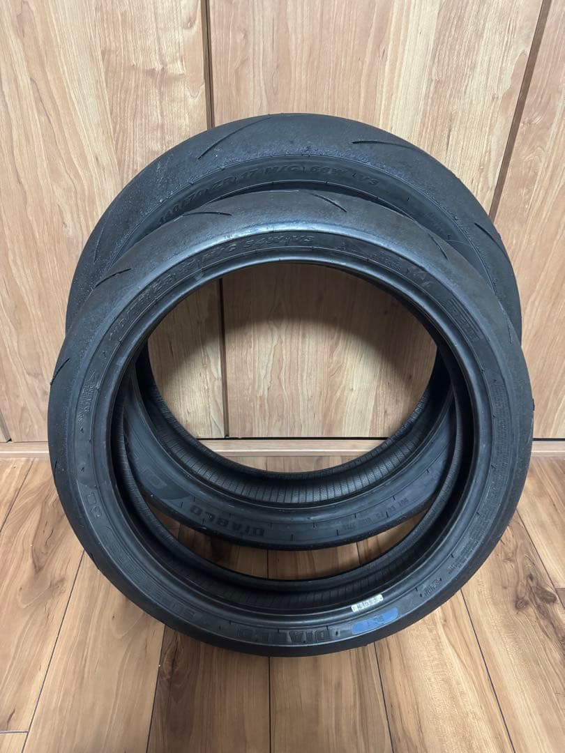 ピレリ スーパーコルサ v3 sc1 タイヤ 110 140 DIABLO™ Supercorsa V3 SC New - バイク タイヤ | Pirelli