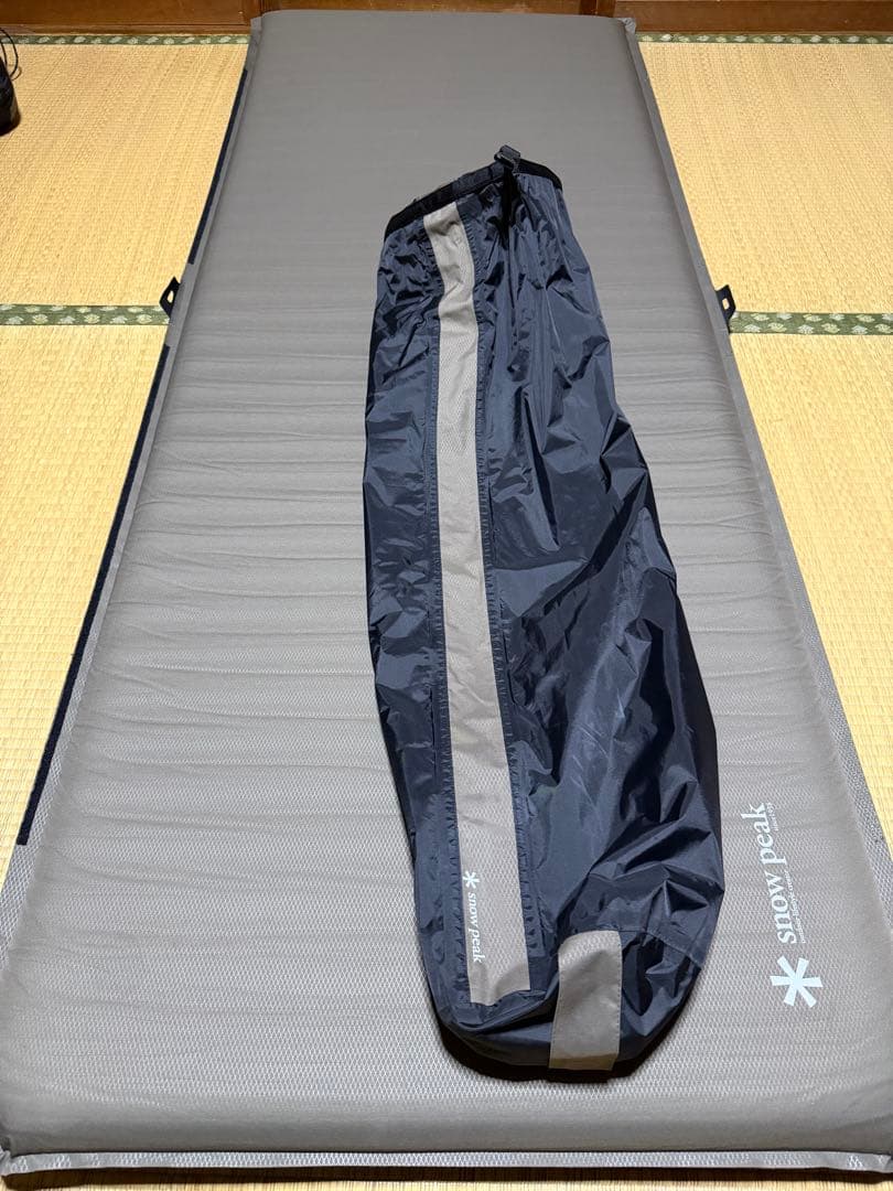 スノーピーク インフレーターマット キャンピングマット snowpeakのキャンピングマット 2.5wを購入した | I Love Outdoor, I