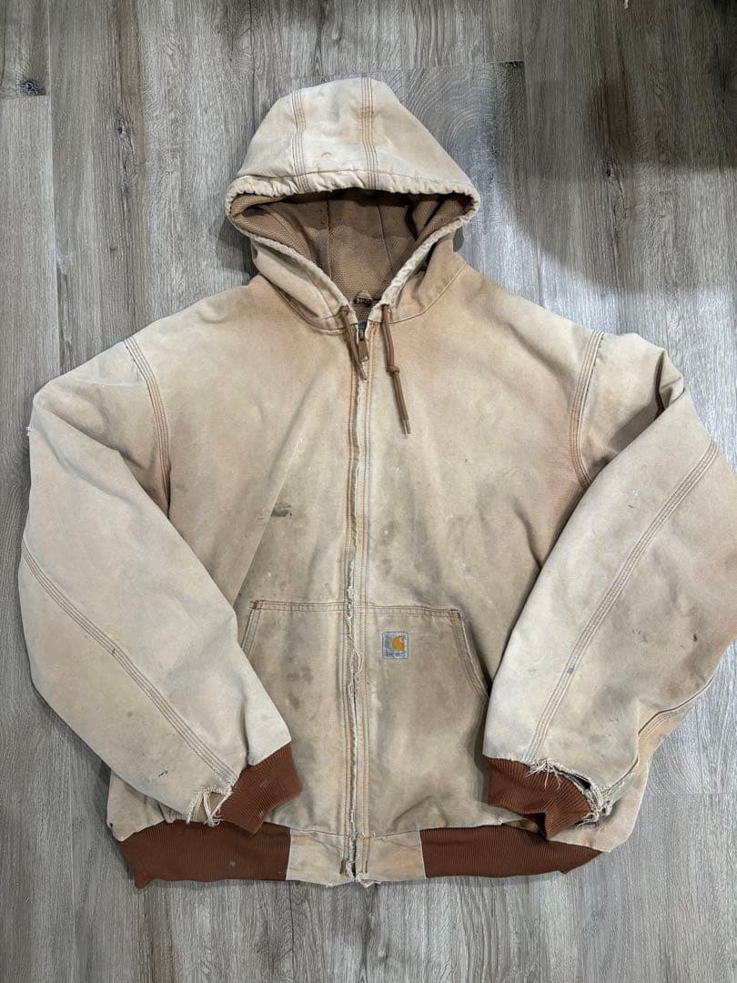 Carhartt アクティブジャケット サーマル ダック ボロ フェード - メルカリ