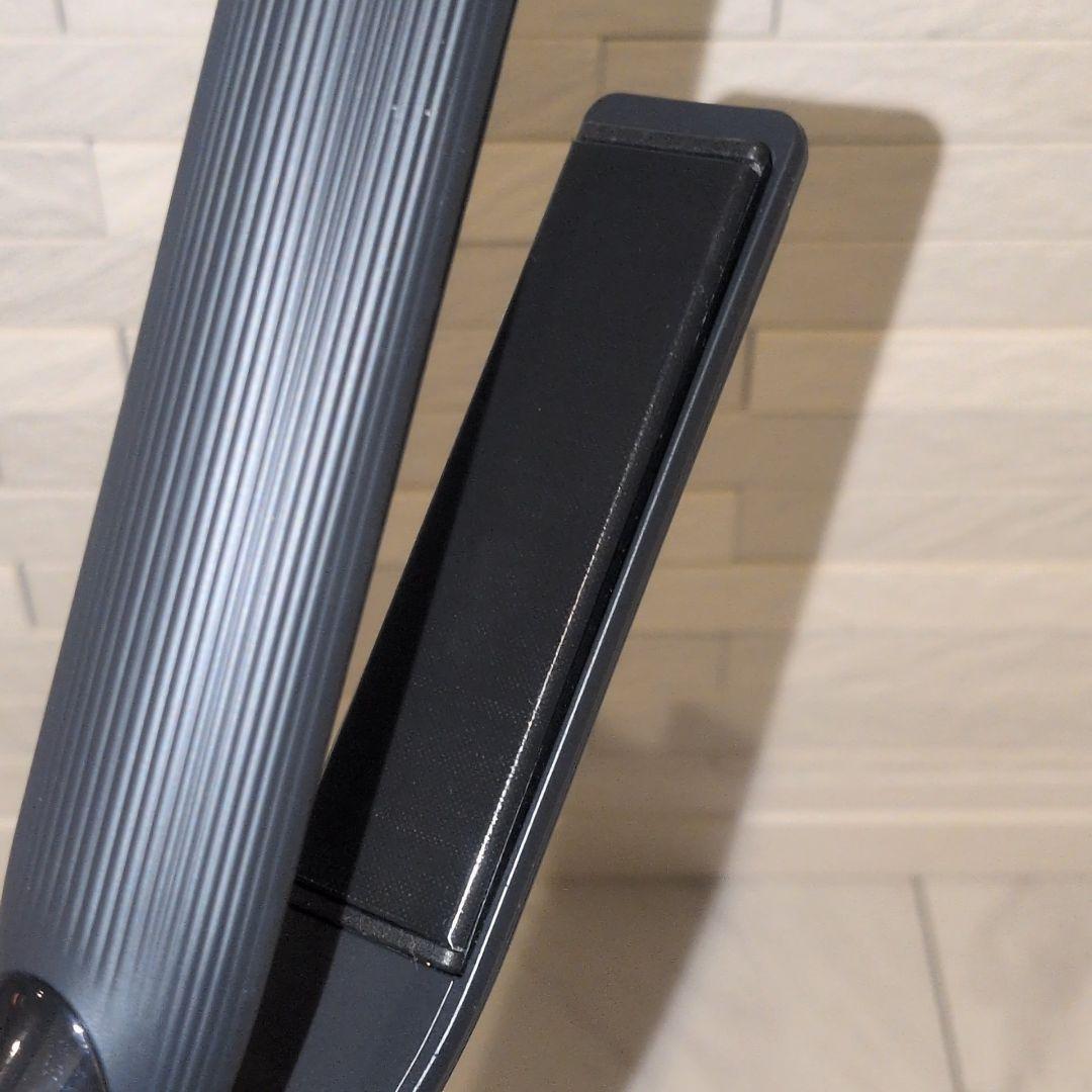 Refa ストレートアイロン Pro 2023年 RE-AT-03A スタンド付 - メルカリ