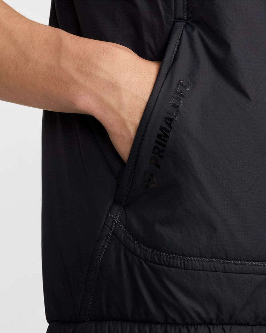 L ナイキ ランディビジョン エアロレイヤー ベスト FZ0002-010 - メルカリ