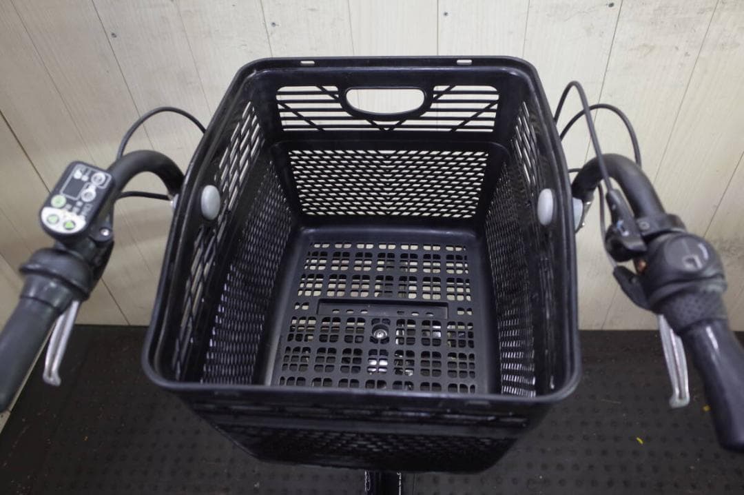 ヤマハPAS KISS X562-4002 22-26型6AH 3段 LED 黒