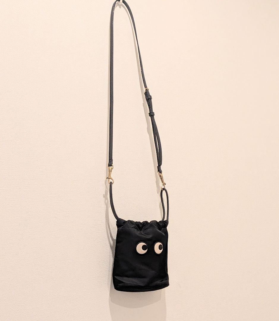 アニヤハインドマーチ EYES ナイロン 巾着ポーチ 黒 美品 - メルカリ