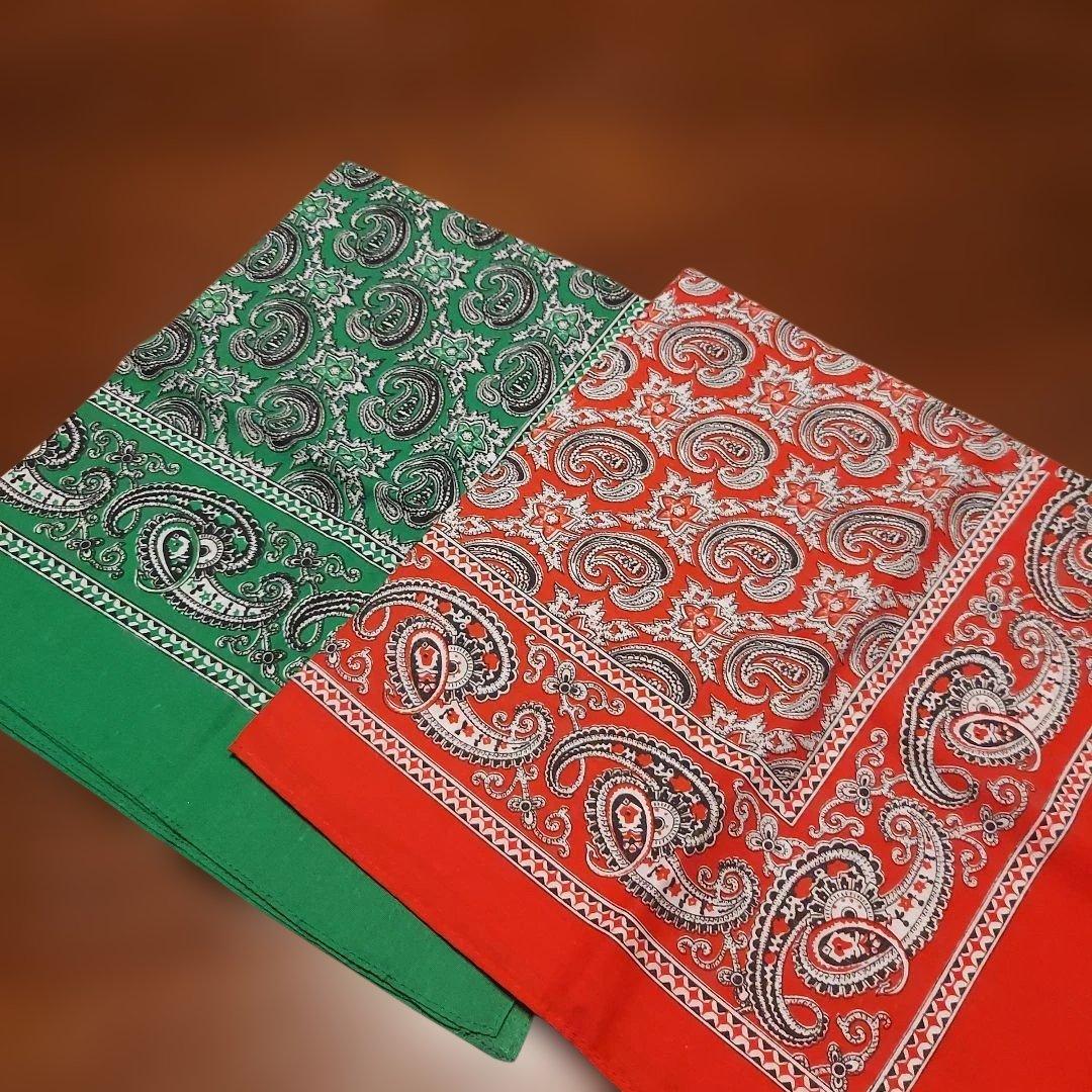 赤と緑ペイズリー柄バンダナ2枚 - メルカリ