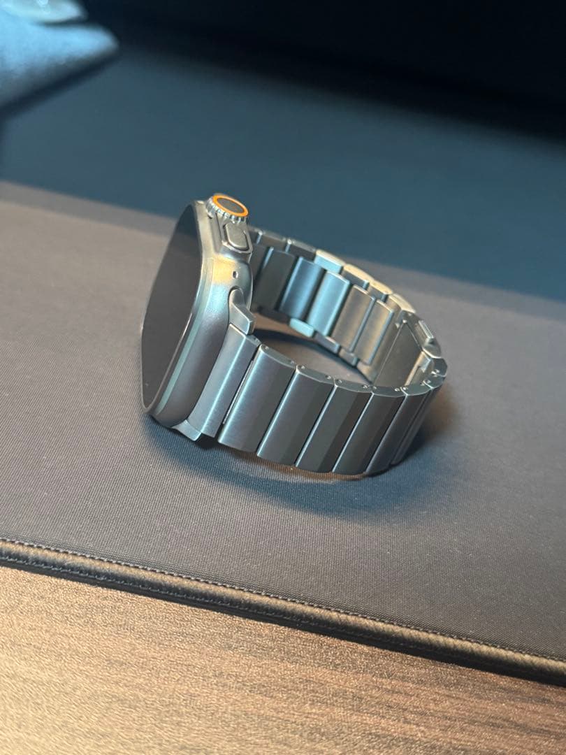 【ガチ極美品‼️】　nomad チタンバンド　チタニウム　シルバー 最強 Apple Watch バンド】NOMAD Titanium Band シルバー レビュー