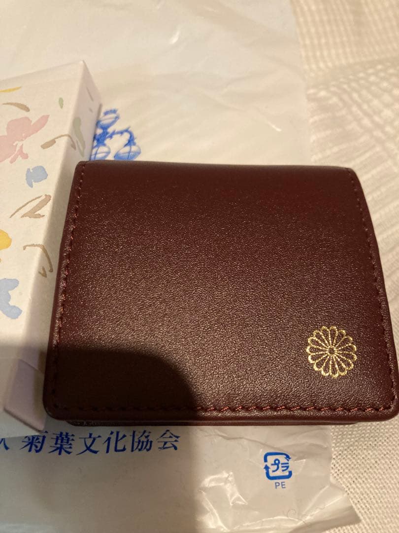 皇居限定 バーガンディ フラップ式コインケース 皇居 マチ付き小銭入れ