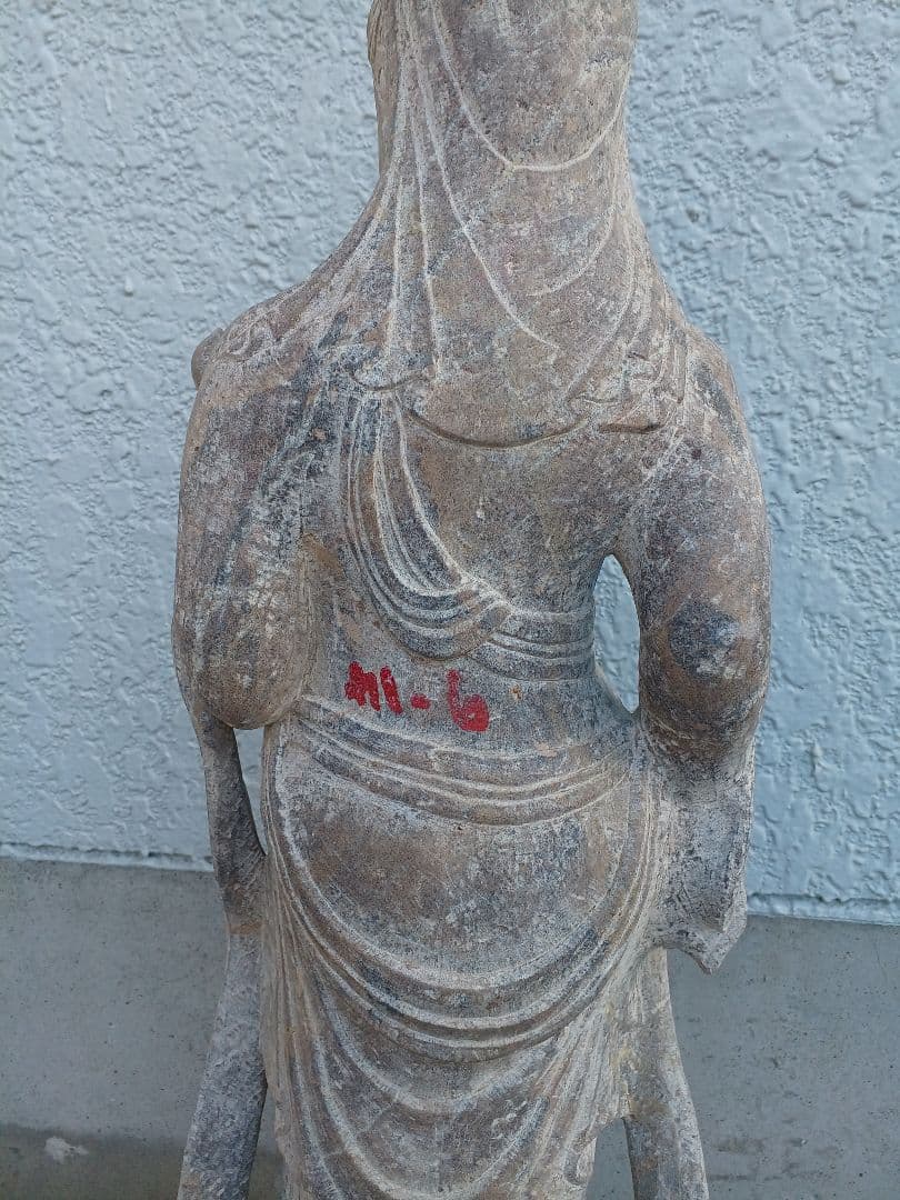 ロ*ン様 石仏 高さ約78cm 重さ約30キロ超 - メルカリ