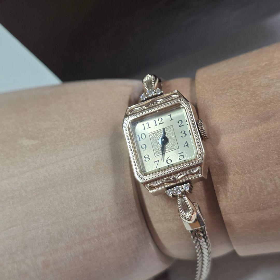 アガット agete クラシック k10 ダイヤモンドクオーツ時計 稼働品