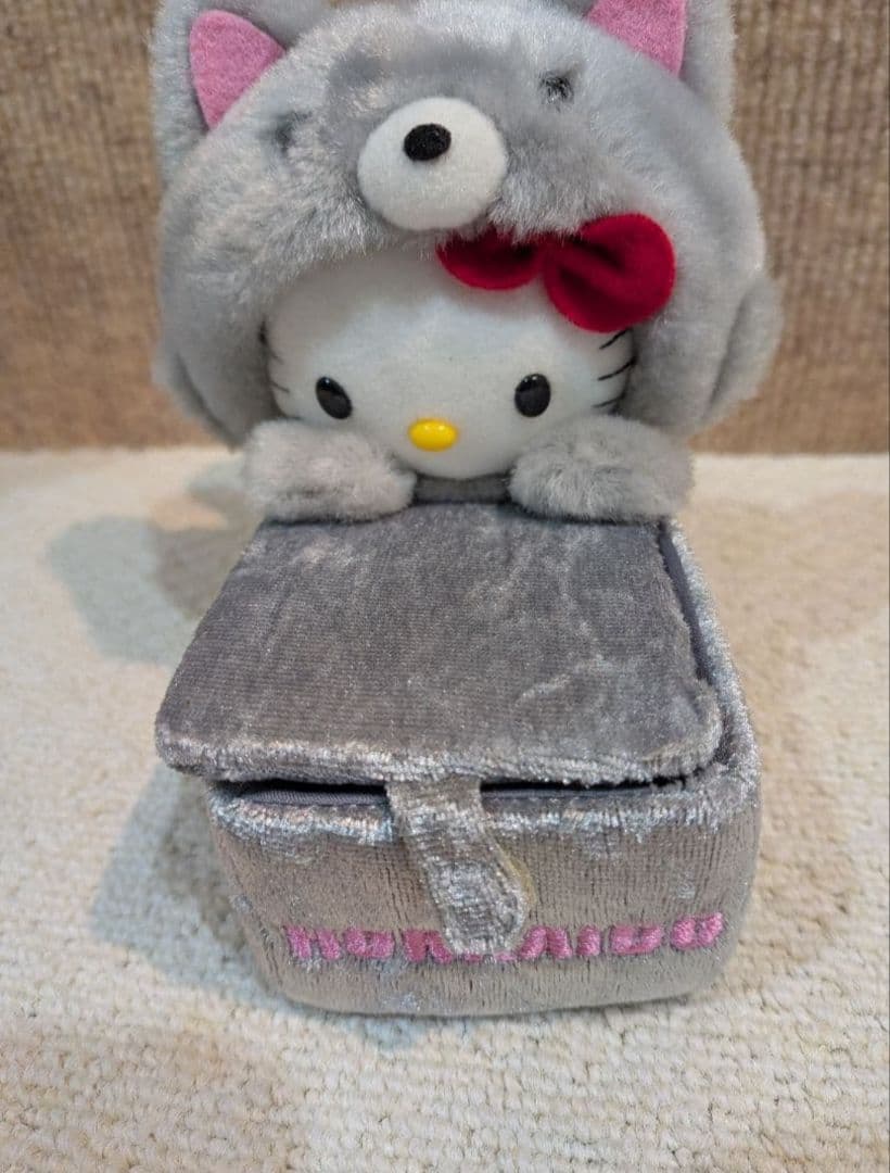 北海道限定　ハローキティ　ギンギツネ　ぬいぐるみ2004年　ぬいぐるみ小物入れ