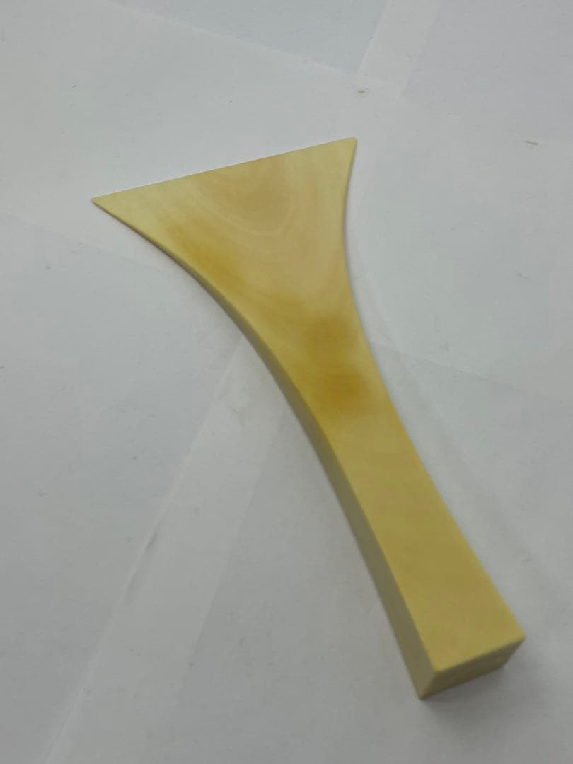 ヴィンテージ  天然素材　バチ　重さ約　112.5g　#724