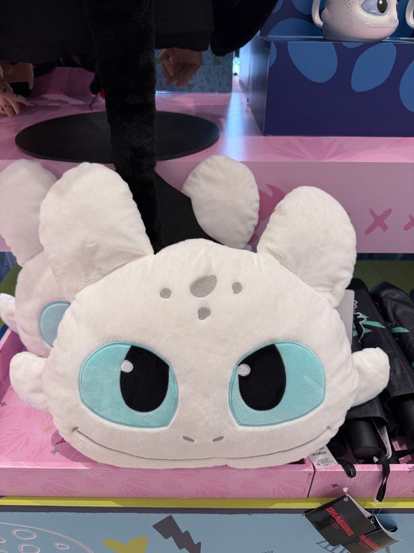 新商品　北京ユニバ限定　ヒックとドラゴン　トゥースレス　ライトフューリー