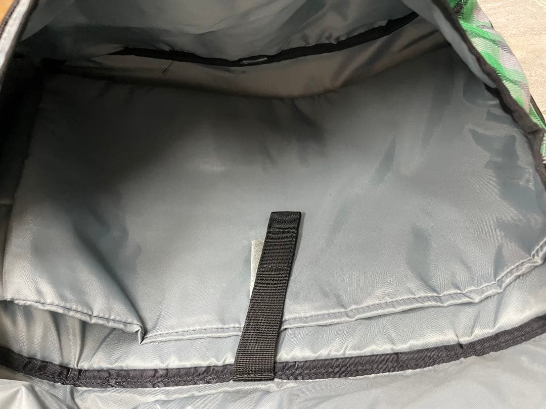 90s DAKINE ダカイン メッセンジャーバック チェック y2k 緑 黒 - メルカリ