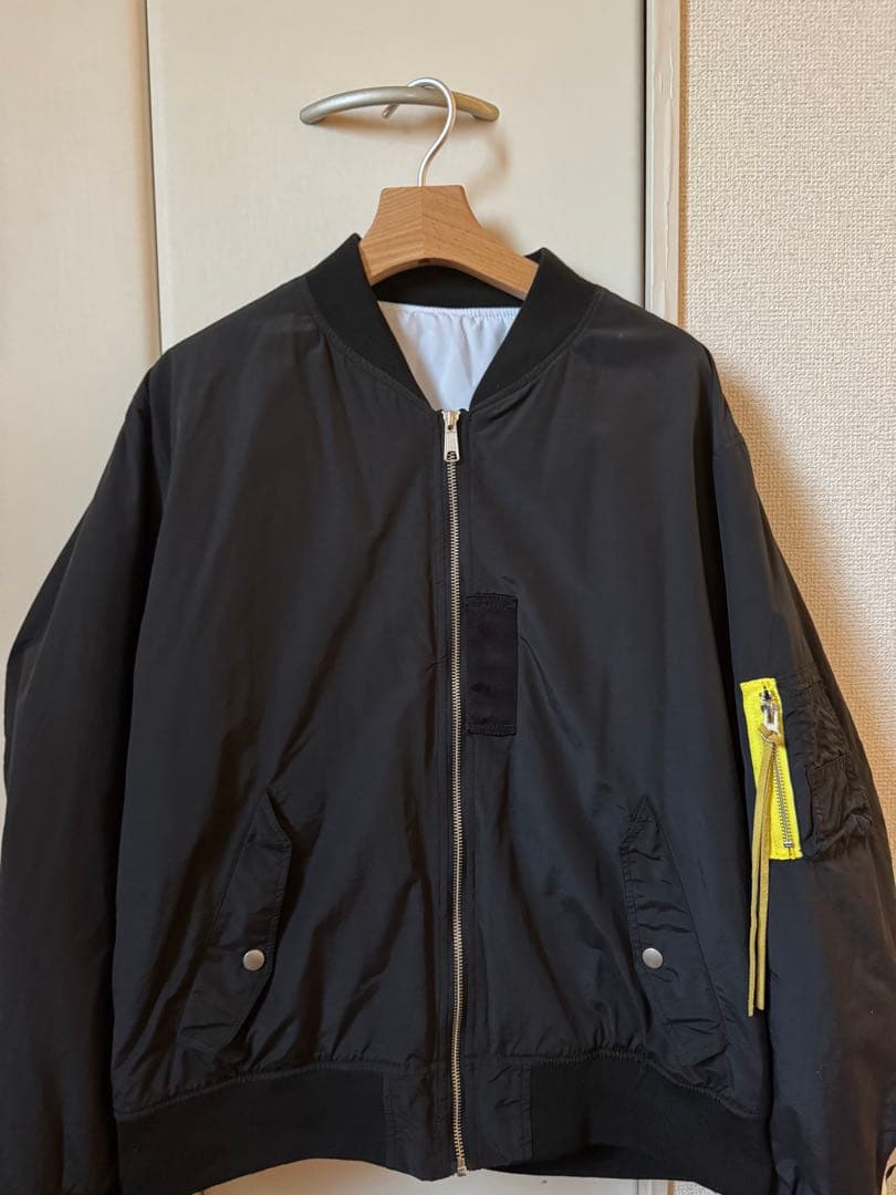 ONE OK ROCK Ambitions2017 MA-1 Taka着用