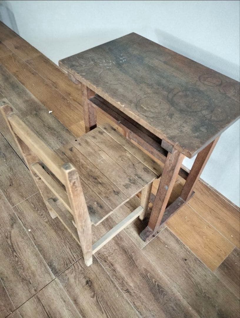 アンティーク 机 学習机 古道具/昭和レトロ/小学校机