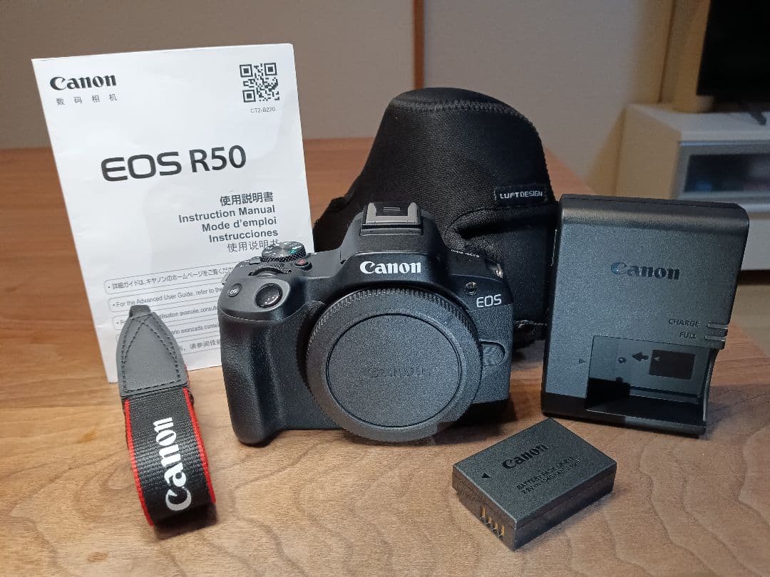 フ*ン様 【センサー清掃済み】Canon EOS R50 ボディ【取説+返金保証 41sgO3vvemL.jpg