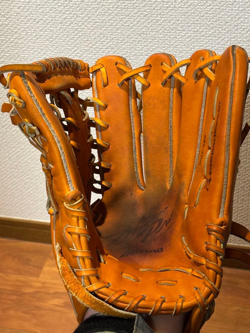 ミズノプロ軟式外野手用グラブ 匿名配送 オレンジ 型付け済み - メルカリ