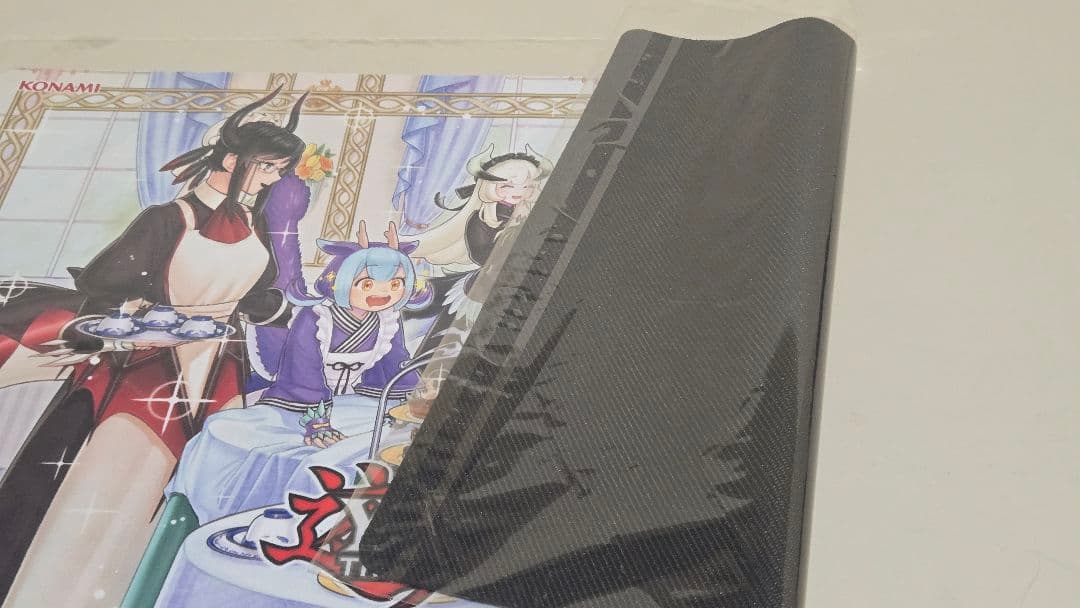 遊戯王公式 ドラゴンメイドのお心づくし プレイマット