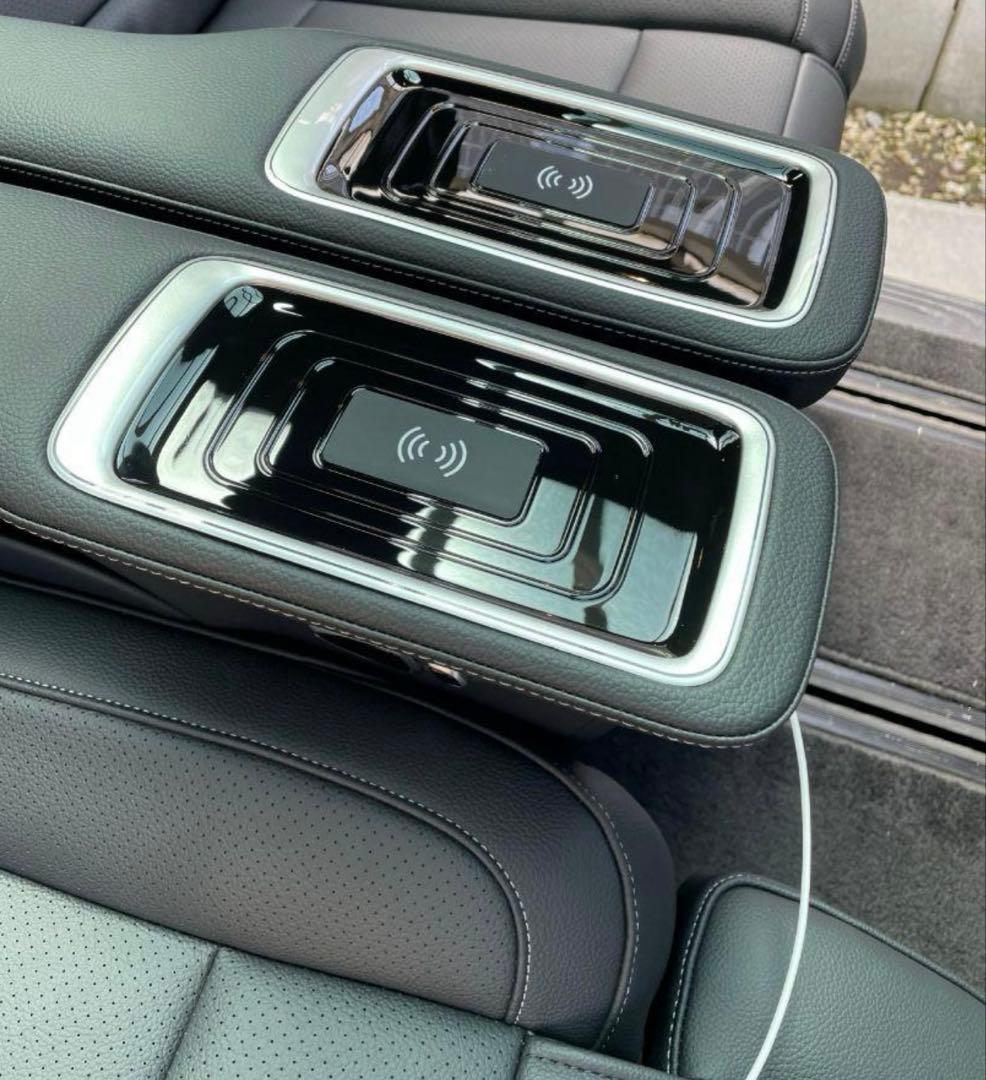 w447 vクラス 後席置くだけ充電器 2個セット - メルカリ