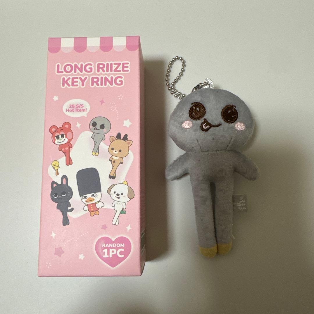 LONG RIIZE ウンソク ソンヨンドリ 足長キーリング - メルカリ