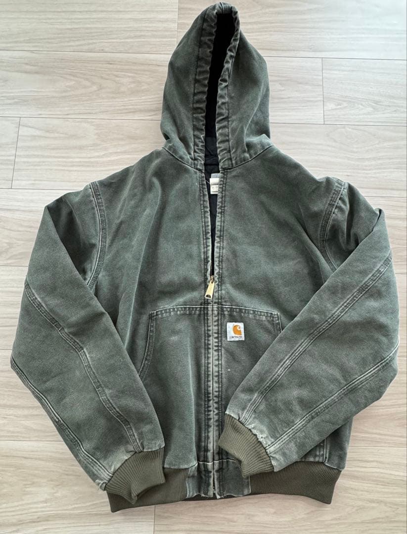Carhartt アクティブジャケット オリーブグリーン - メルカリ