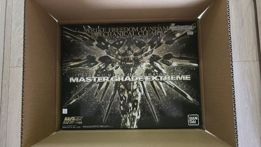 MGEX 1/100 ストライクフリーダムガンダム [メカニカルクリア]完成品