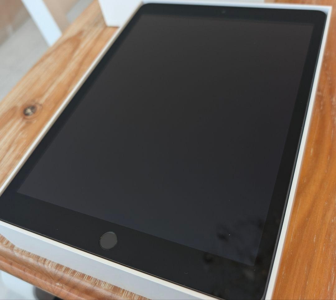 Apple iPad 第9世代 256GB 本体 Apple iPad 10.2インチ 第9世代 Wi-Fi 256GB 2021年秋モデル 価格比較