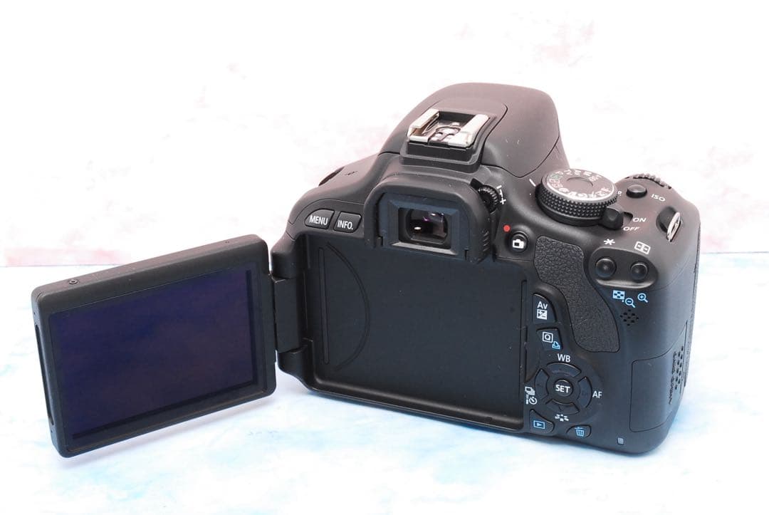 Canon Kiss X5☆超望遠レンズ付Wレンズ☆一眼レフカメラ☆S数極少