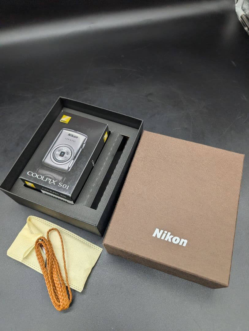 【未使用】Nikon COOLPIX S01 シルバー Amazon.com : Nikon COOLPIX S01 10.1 MP Digital Camera with 3x Zoom