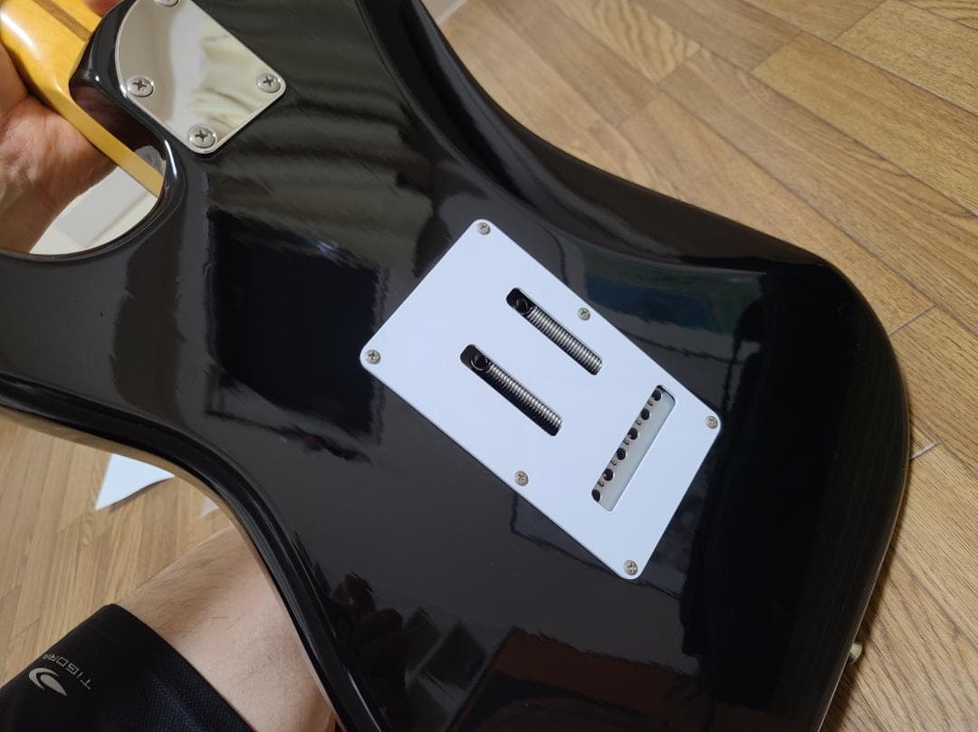 Cool Z ZST-10R ストラトタイプ ギター 黒｜鉄製トレモロブロック他