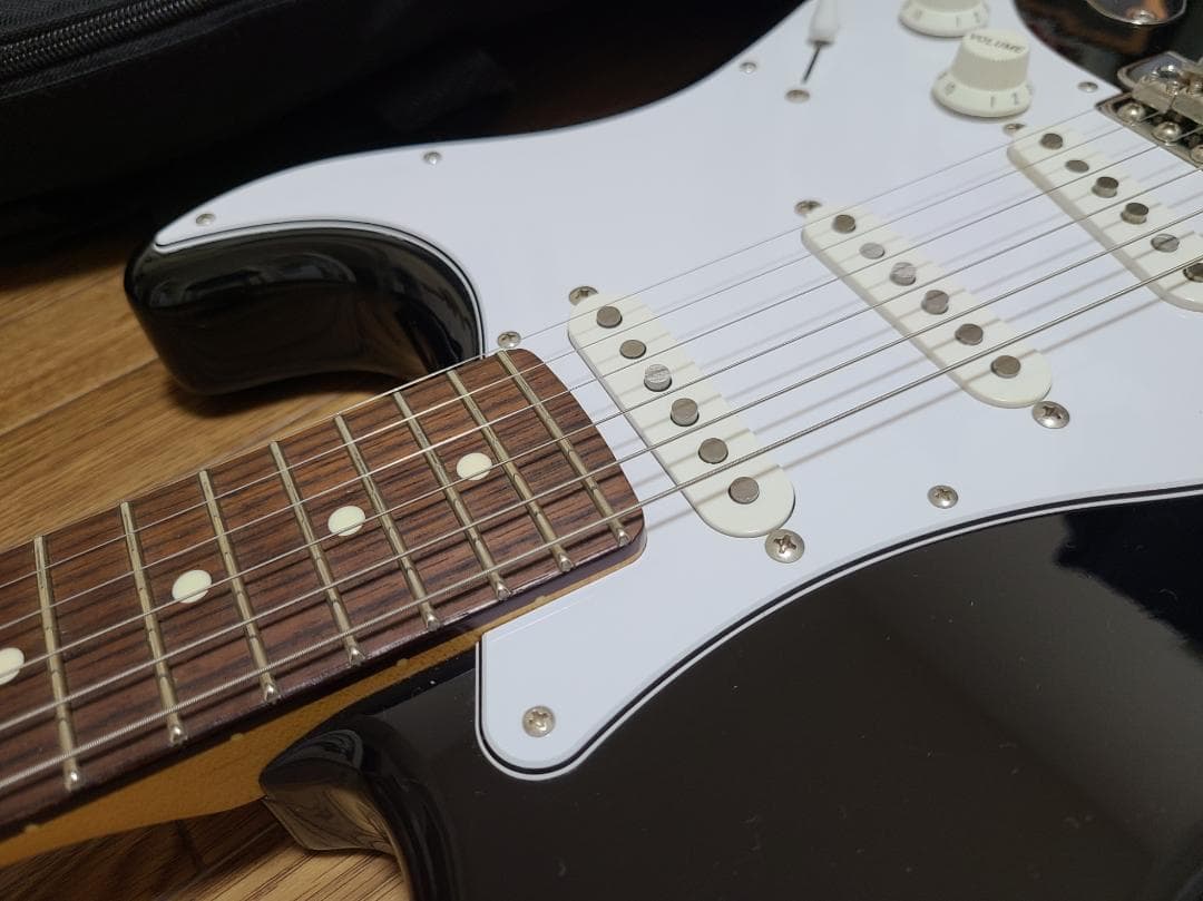 Cool Z ZST-10R ストラトタイプ ギター 黒｜鉄製トレモロブロック他