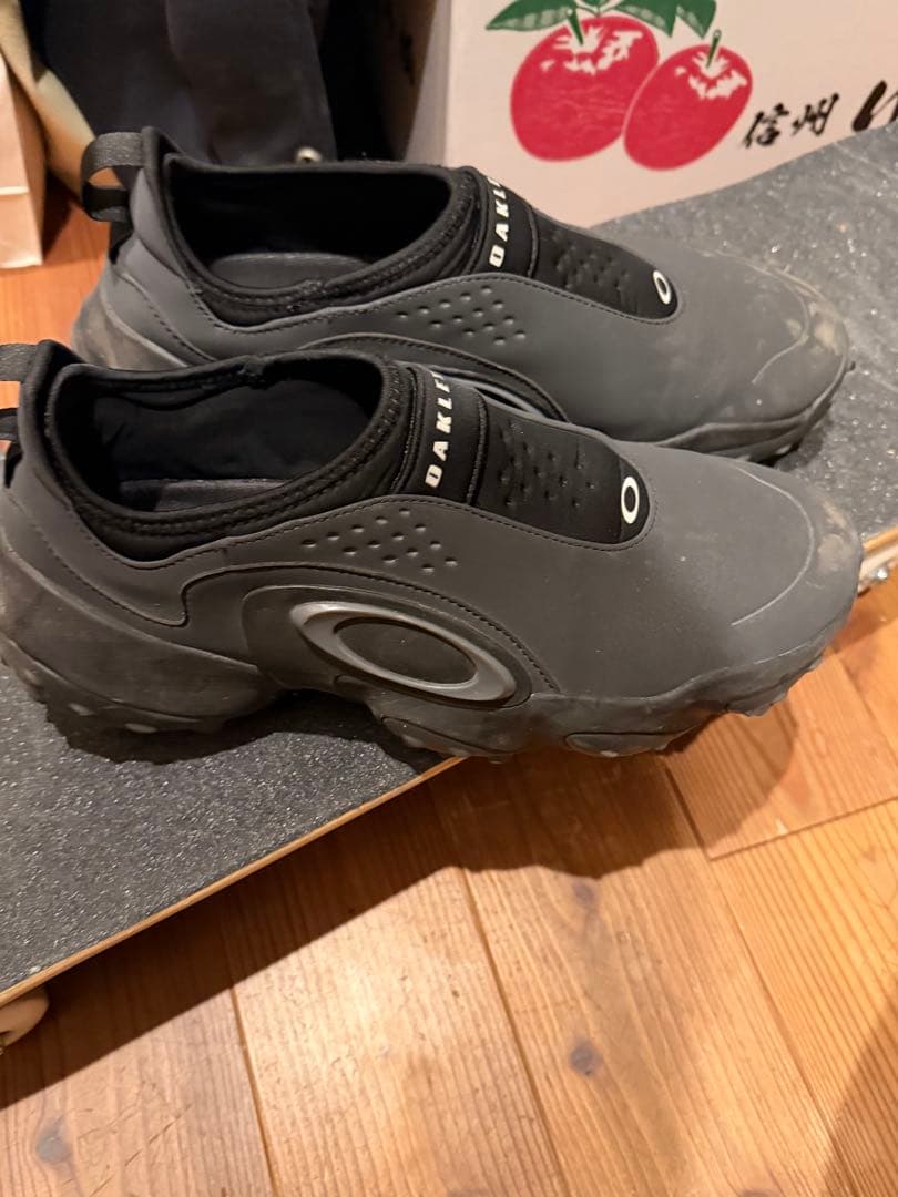 完売品】Oakley ブラック テック イarchive y2k スニーカー - メルカリ