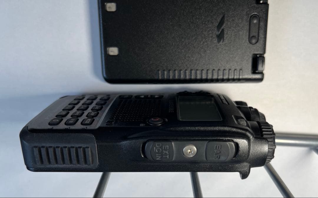 S*a様 VX-8D STANDARD 50/144/430M Hz対応GPSハ