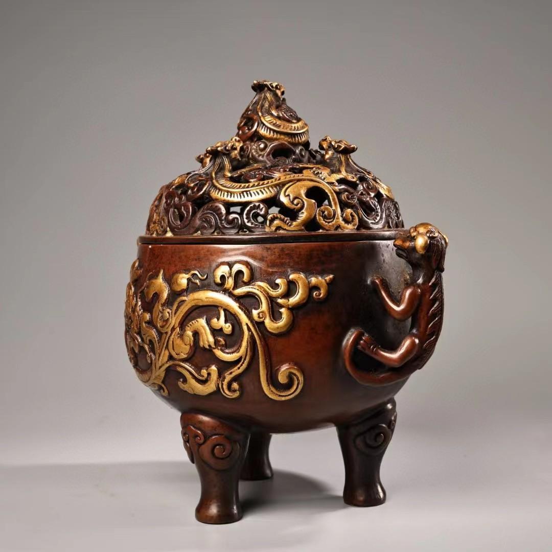 中国古美術・旧蔵鏨刻鎏金の熏香炉・純赤銅・純手作り・高浮彫・置物