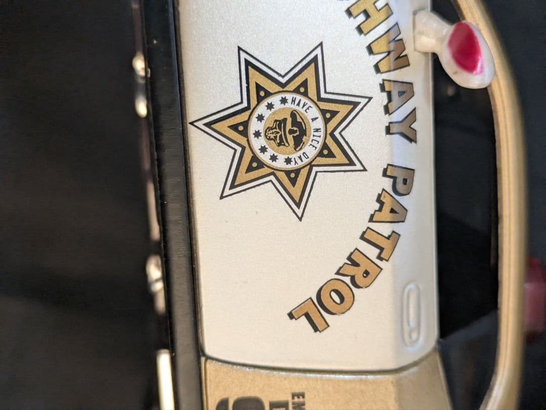 MAISTO ダッジ チャレンジャー ハイウェイパトロール パトカー 1/24