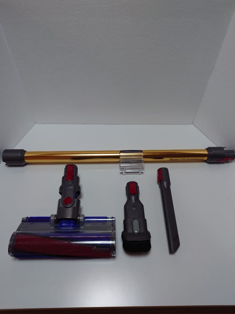ダイソン V11 クリーナー（ジャンク）＋アダプター7種類＋充電