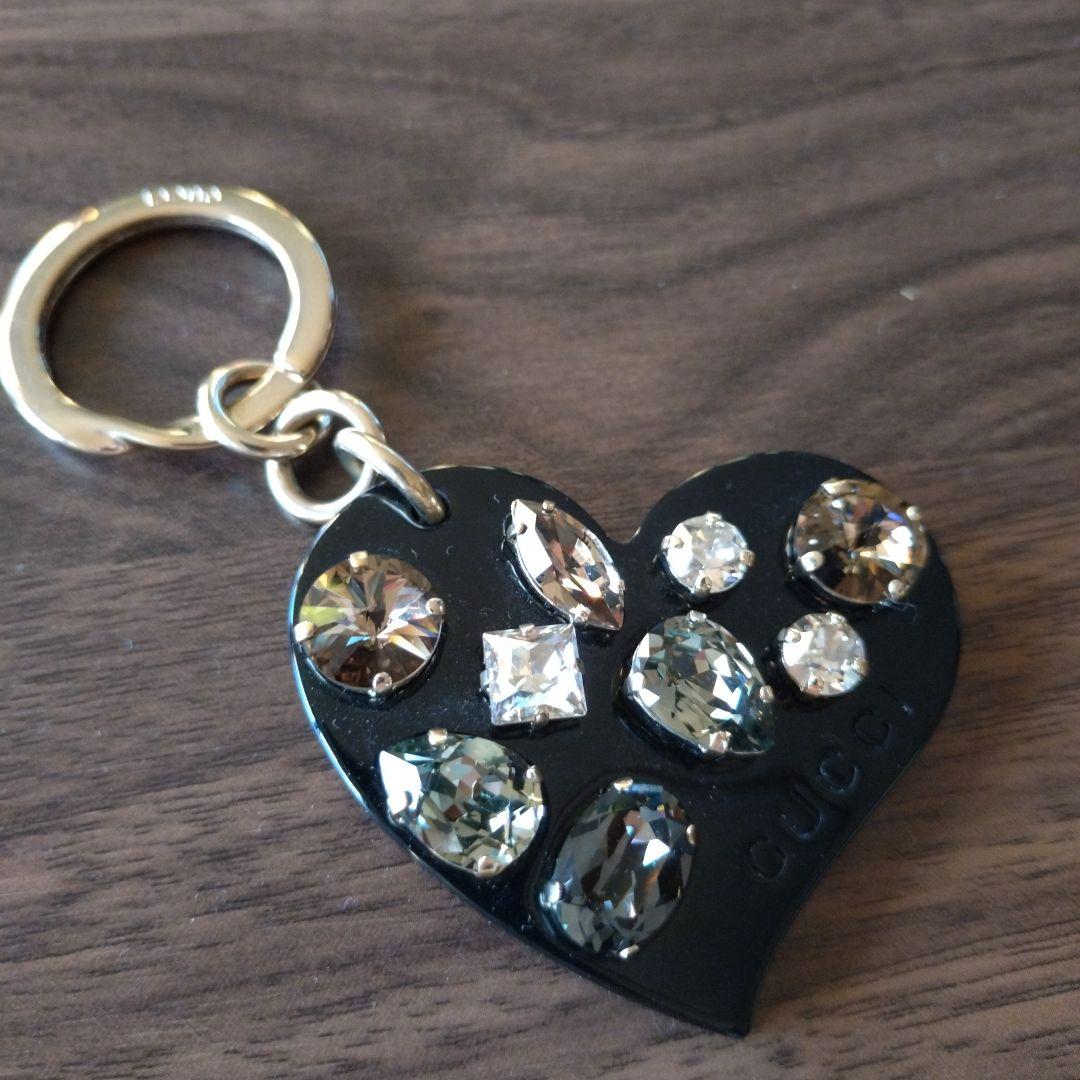 GUCCI ハート型キーリング・チャーム - メルカリ