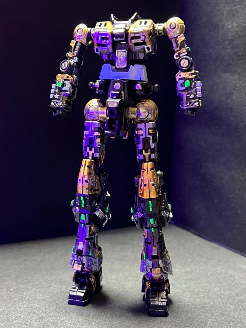 RG 1/144 νガンダム　ダブルフィンファンネル装備型サイドF限定完成品