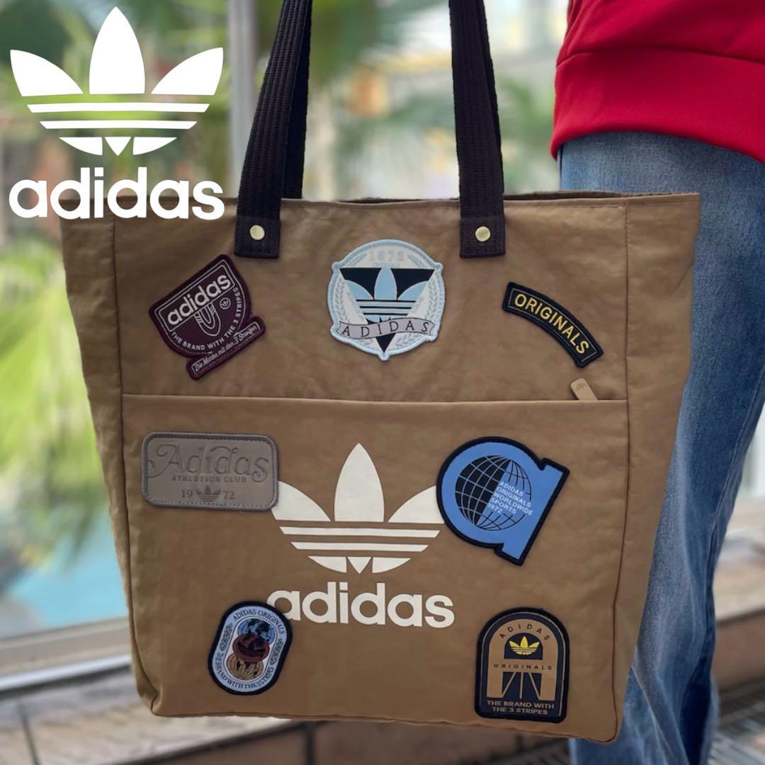 新品⭐️adidas originalsレコード トートバッグ ベージュ ブラウン 新品⭐️adidas originalsレコード トートバッグ ベージュ ブラウン