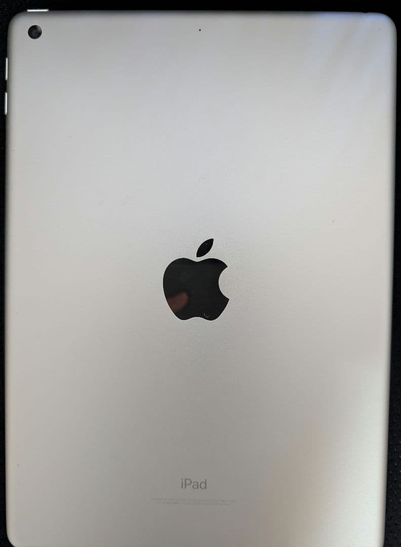 iPad本体　第5世代　9.7インチ　Wi-Fi　128GB　A1822 iPad Apple アップル アイパッド iPad5 9.7インチ Retina ディスプレイ