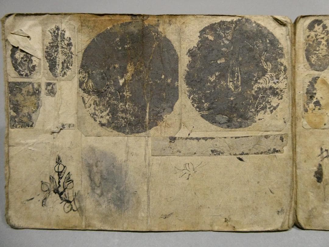 江戸時代 金工師による刀装具下絵帳 ◇武具意匠の貴重資料 鍔・縁頭