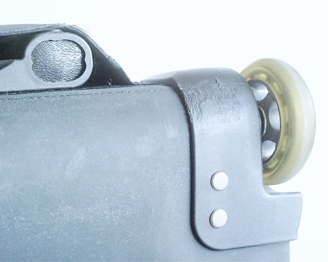 シンクタンクフォト キャリーバッグ / 21.7L / ブラック/ PC収納可