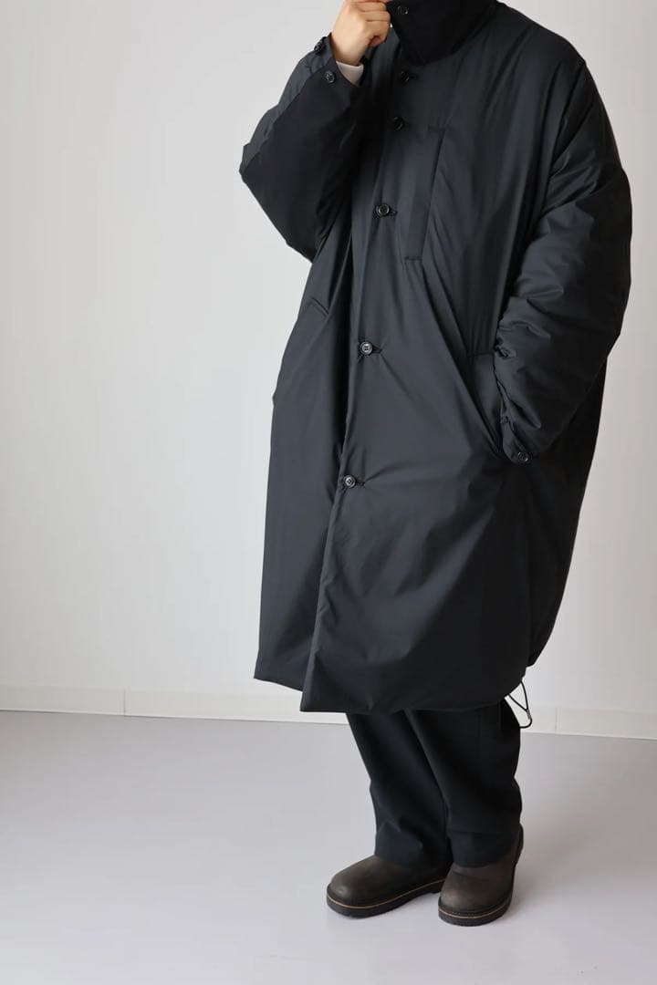 MIC. PUFF OVER COAT ユニセックス ブラック