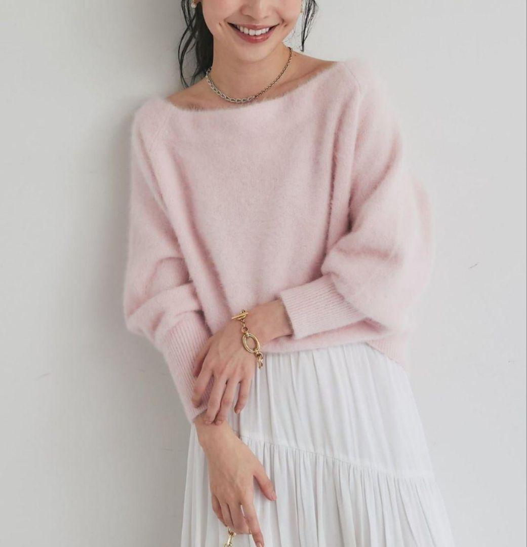 新品タグ付】ラブティックボンボン ウールカシミヤ混オフショルニット