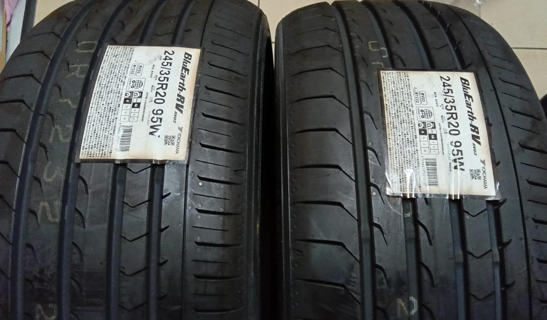 その①送料含日本製未使用2本　245/35R20ヨコハマブルーアースRV03 楽天市場】在庫有 サマータイヤ2本 245/35R20 95W XL 20インチ