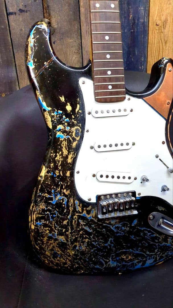 マルチレイヤーレリック ストラトキャスター - メルカリ